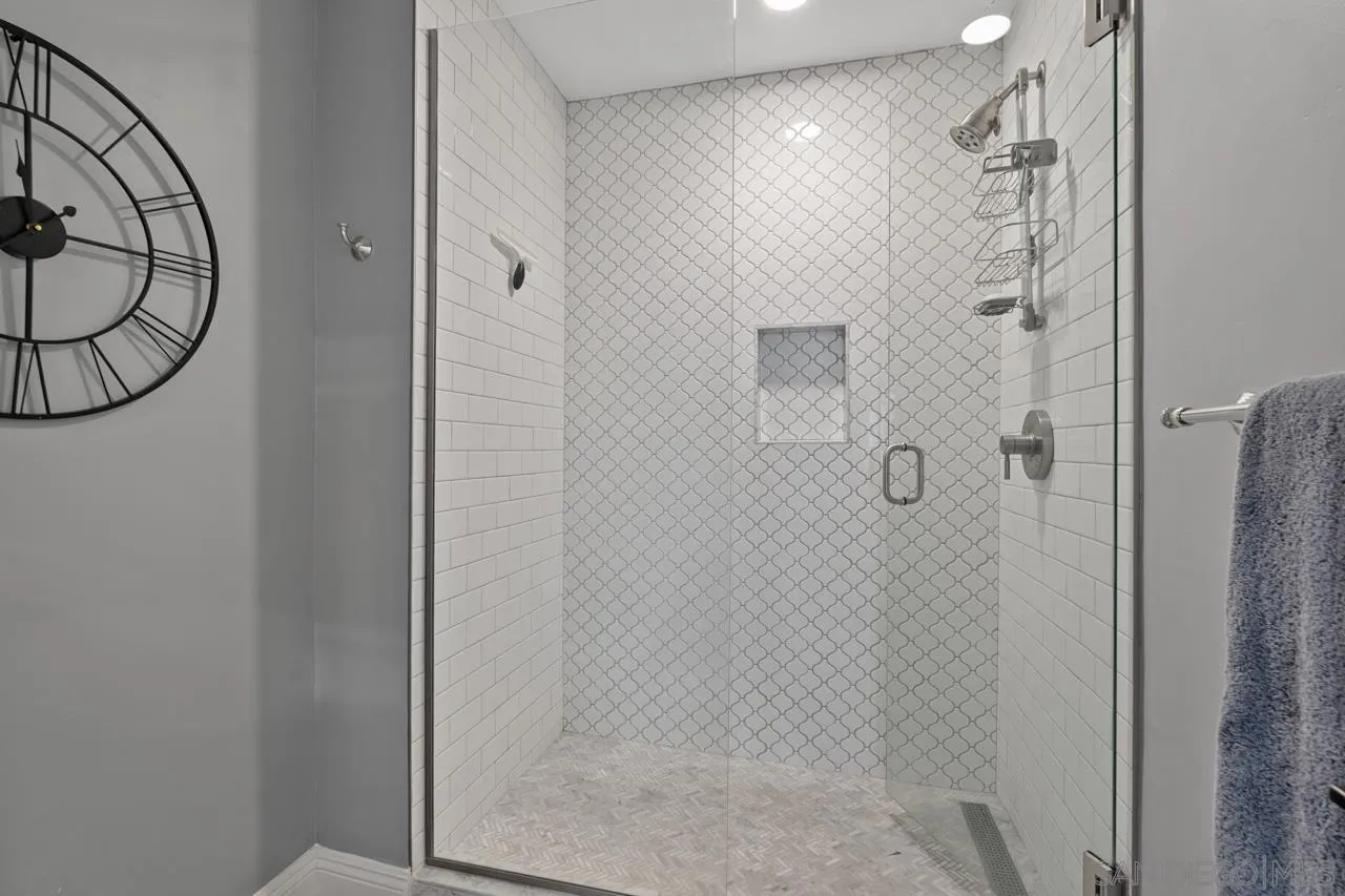 5366 La Jolla Blvd Unit: 101C