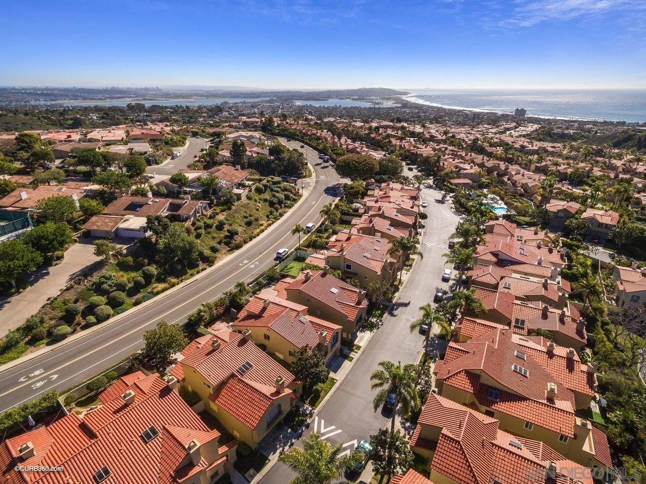 5833 Caminito Empresa