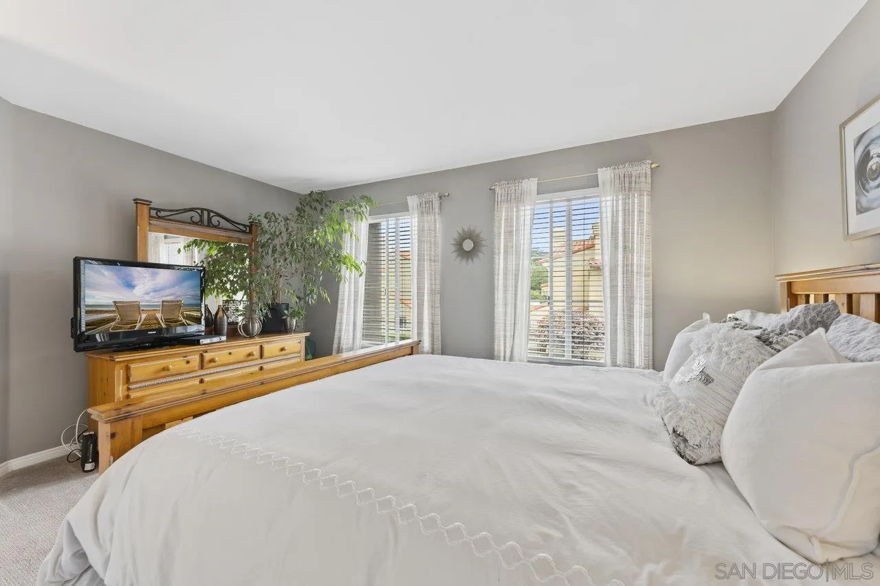 5833 Caminito Empresa