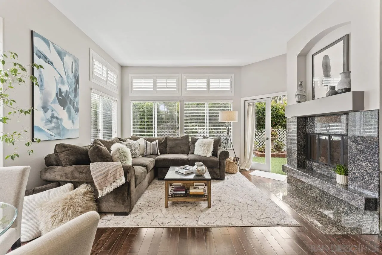 5833 Caminito Empresa