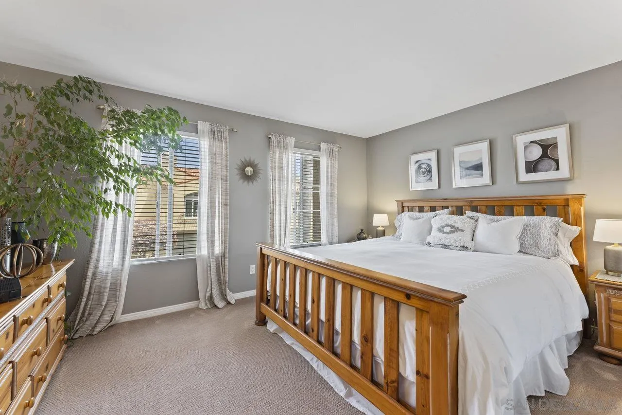 5833 Caminito Empresa