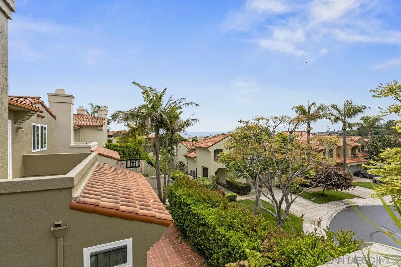 5833 Caminito Empresa