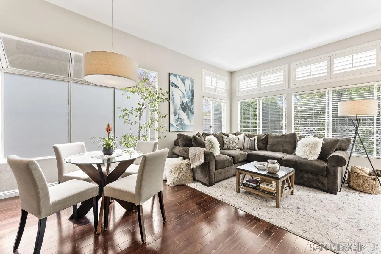 5833 Caminito Empresa