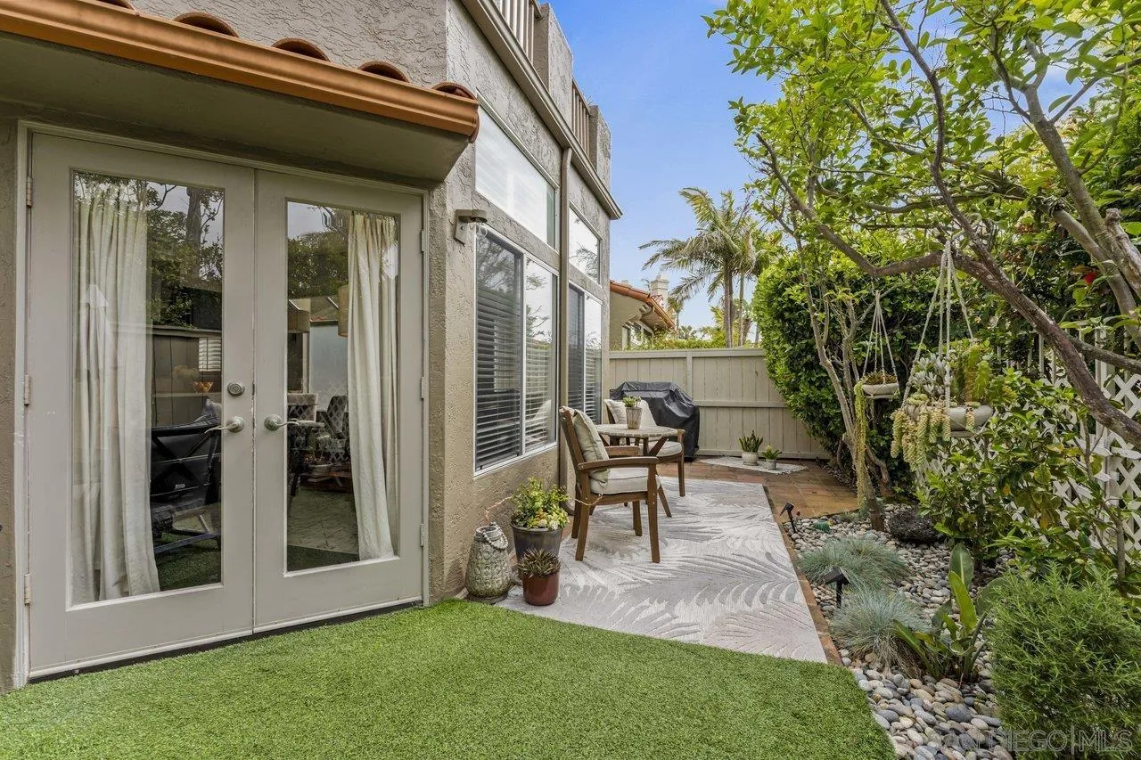 5833 Caminito Empresa