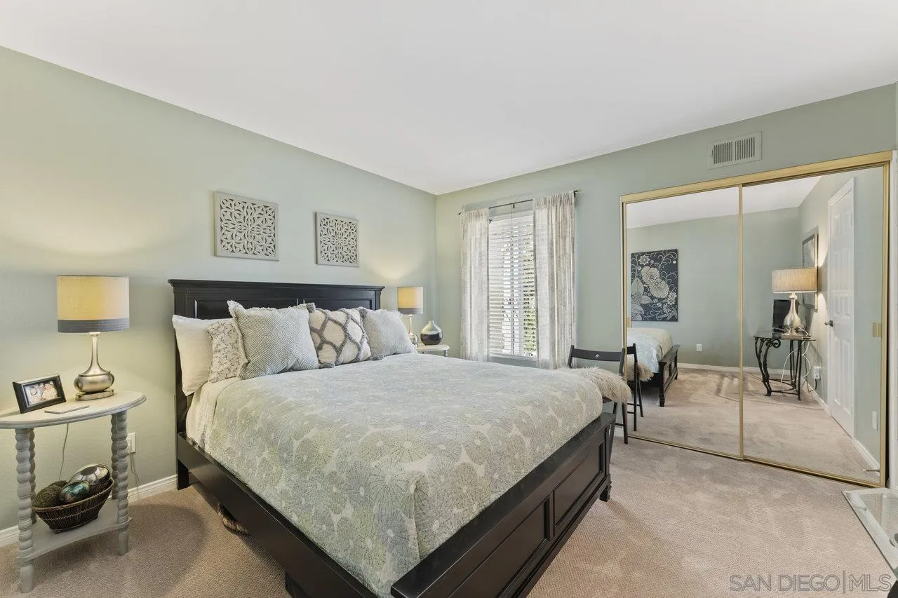 5833 Caminito Empresa