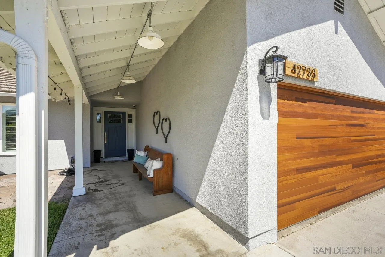 42733 San Julian Pl.