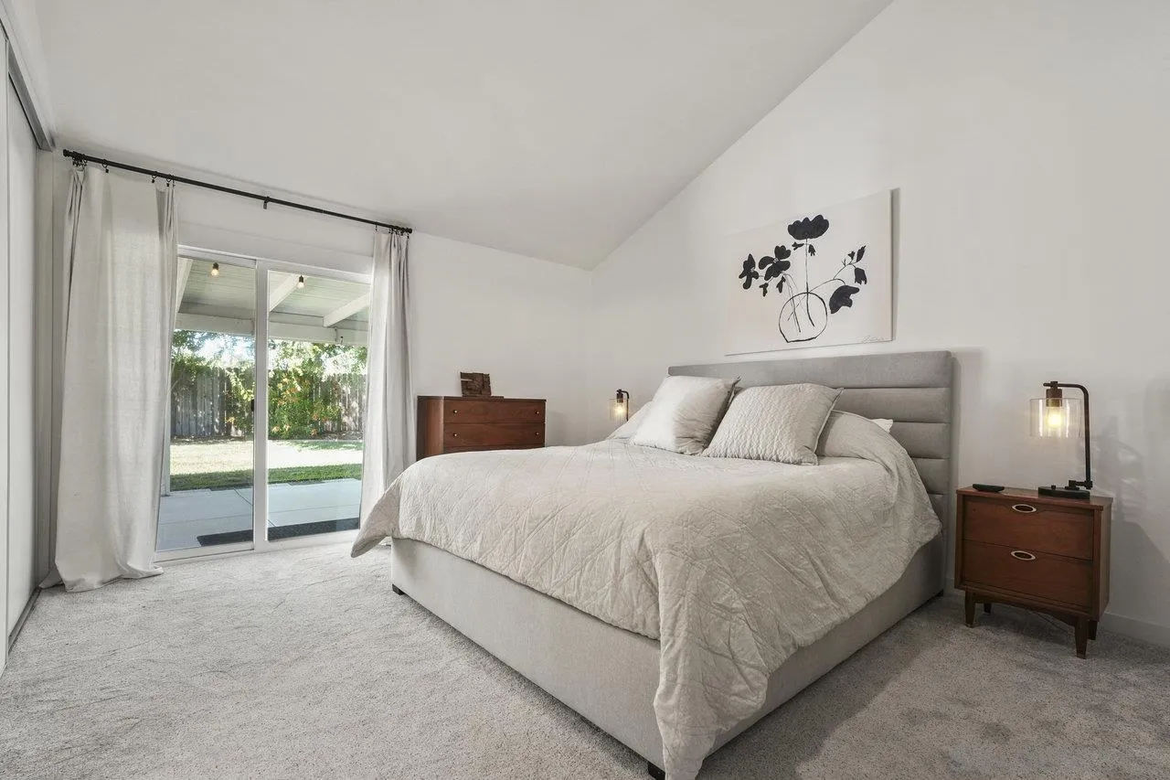 42733 San Julian Pl.