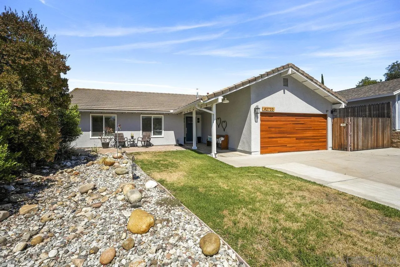 42733 San Julian Pl.