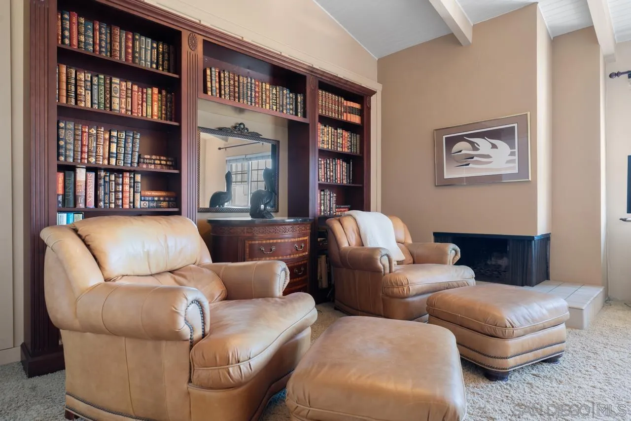 4134 Loma Riviera Ln