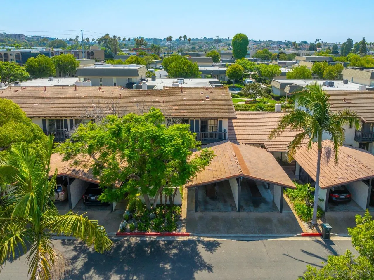 4134 Loma Riviera Ln