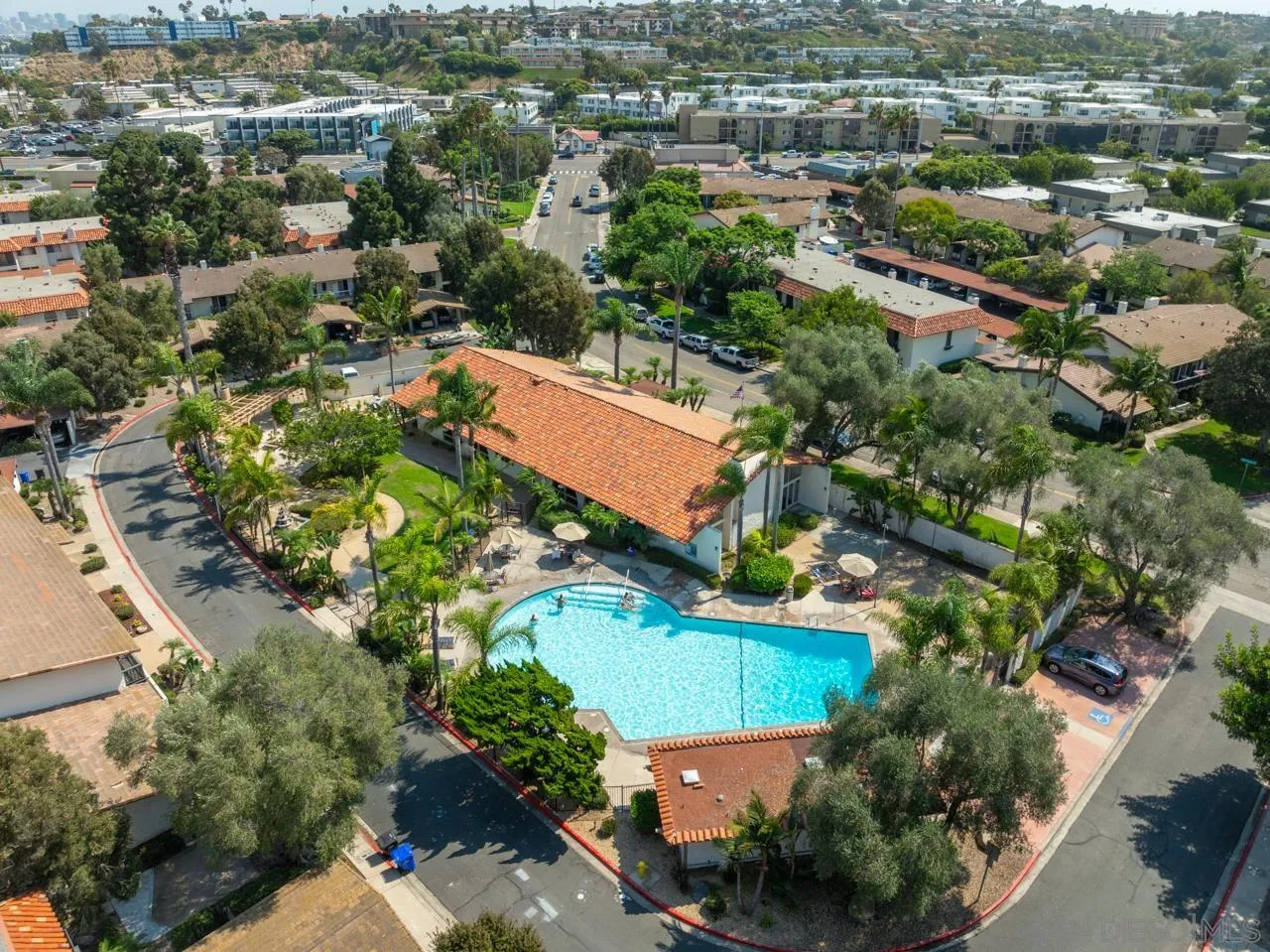4134 Loma Riviera Ln
