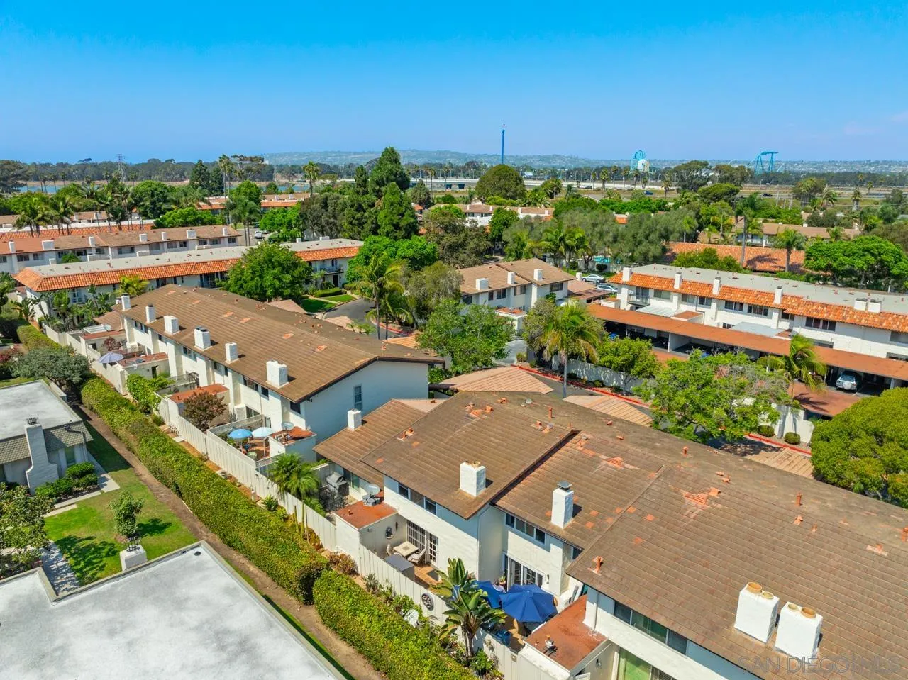 4134 Loma Riviera Ln