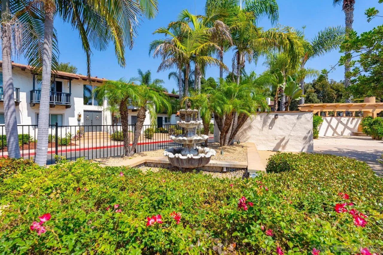4134 Loma Riviera Ln