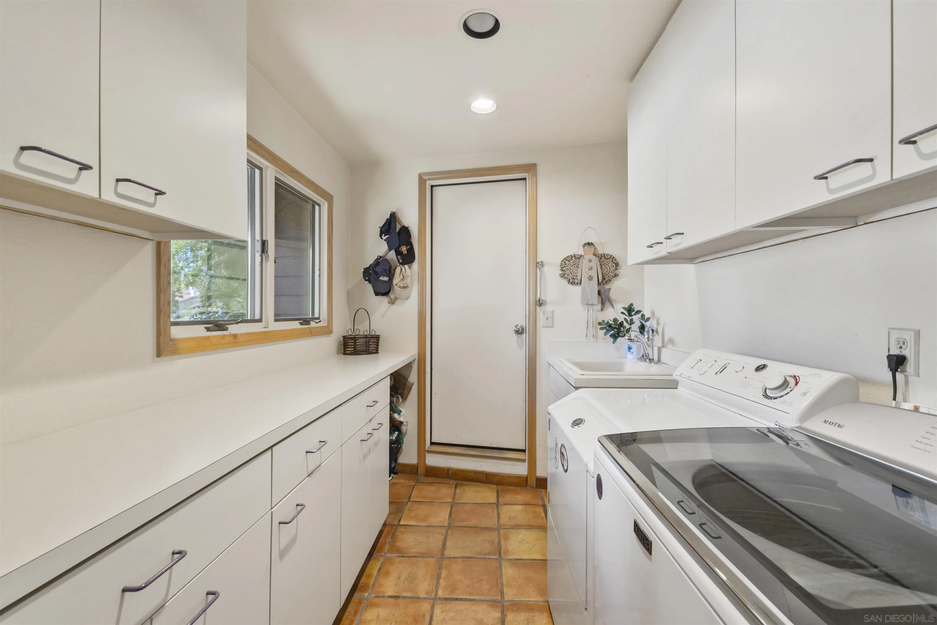 17236 Via Cuatro Caminos