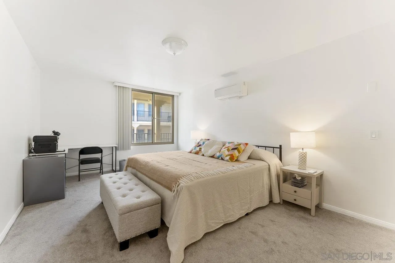 909 Coast Blvd Unit 26