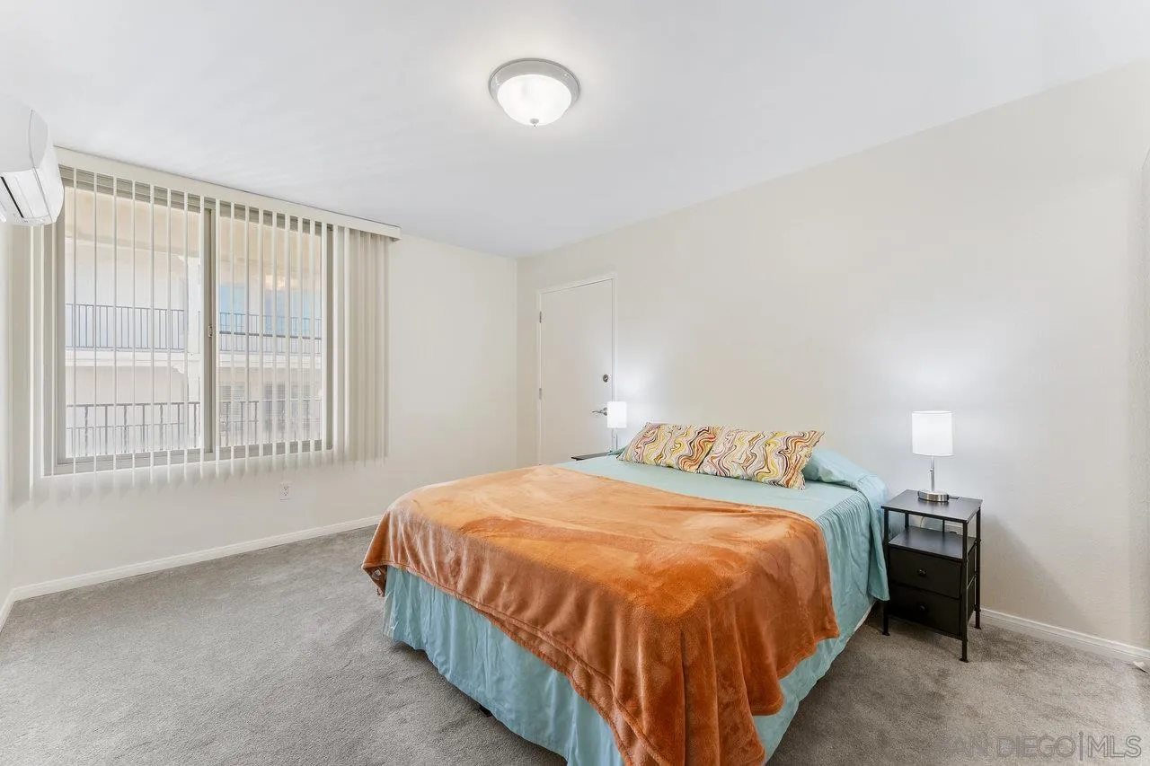 909 Coast Blvd Unit 26