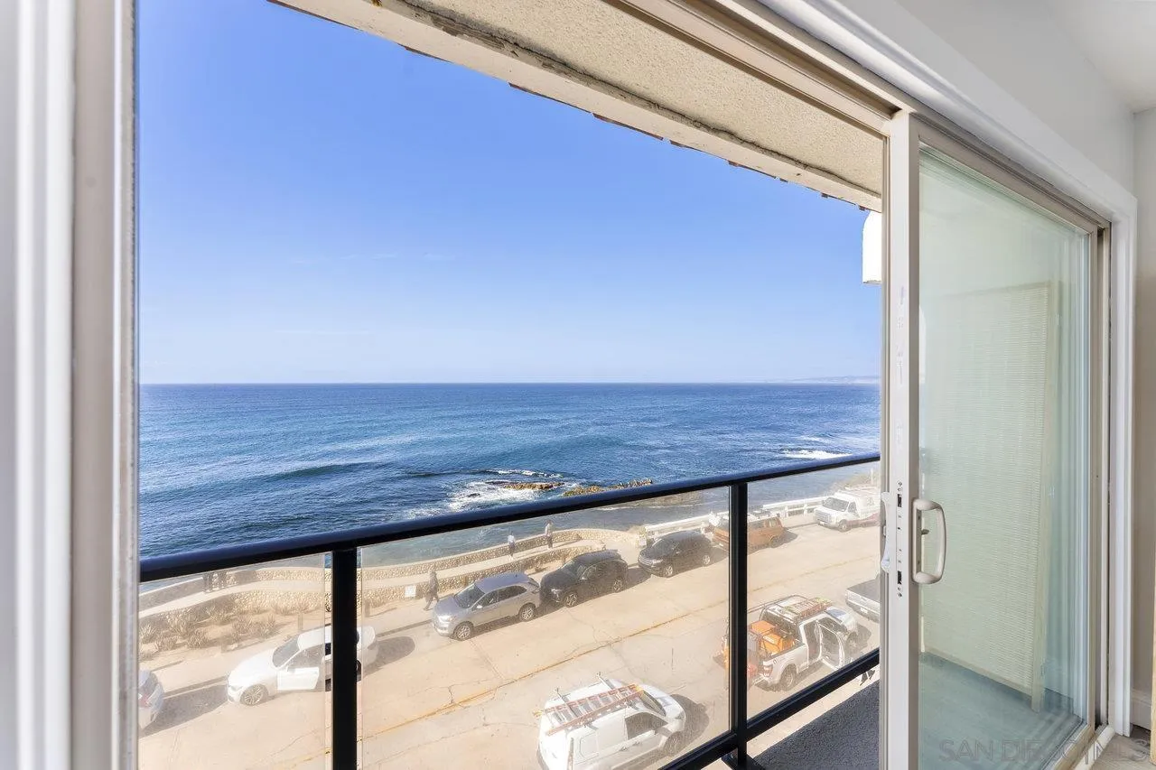 909 Coast Blvd Unit 26