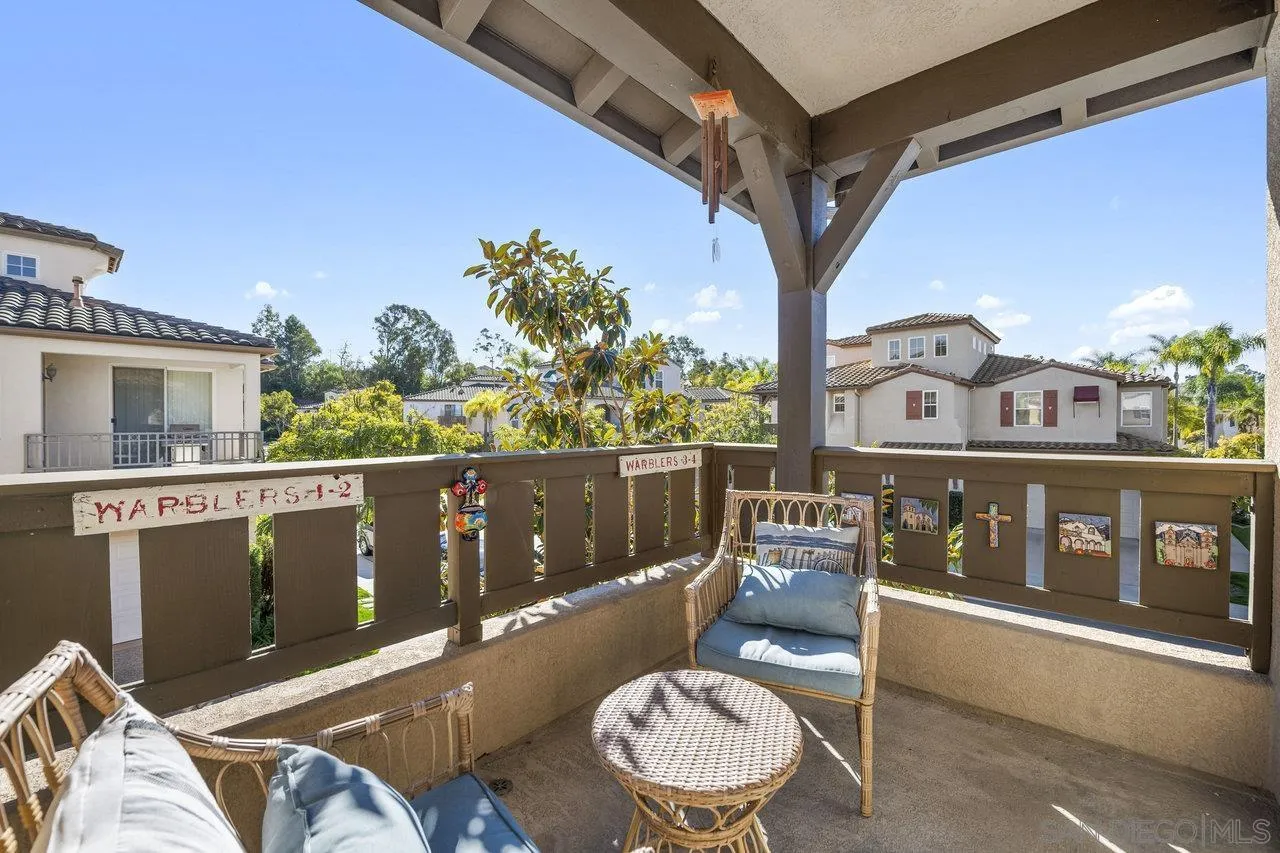 6466 Terraza Portico