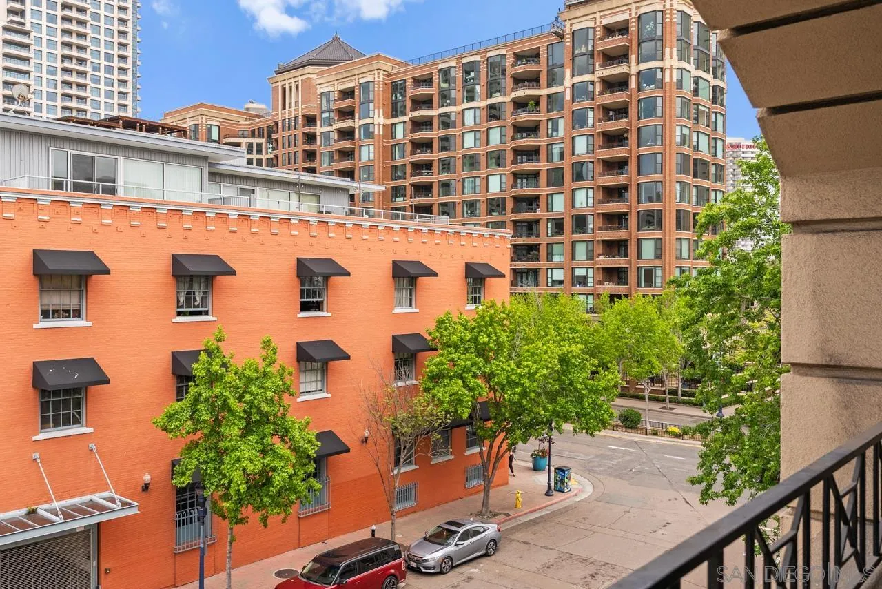 650 Columbia St. Unit 313