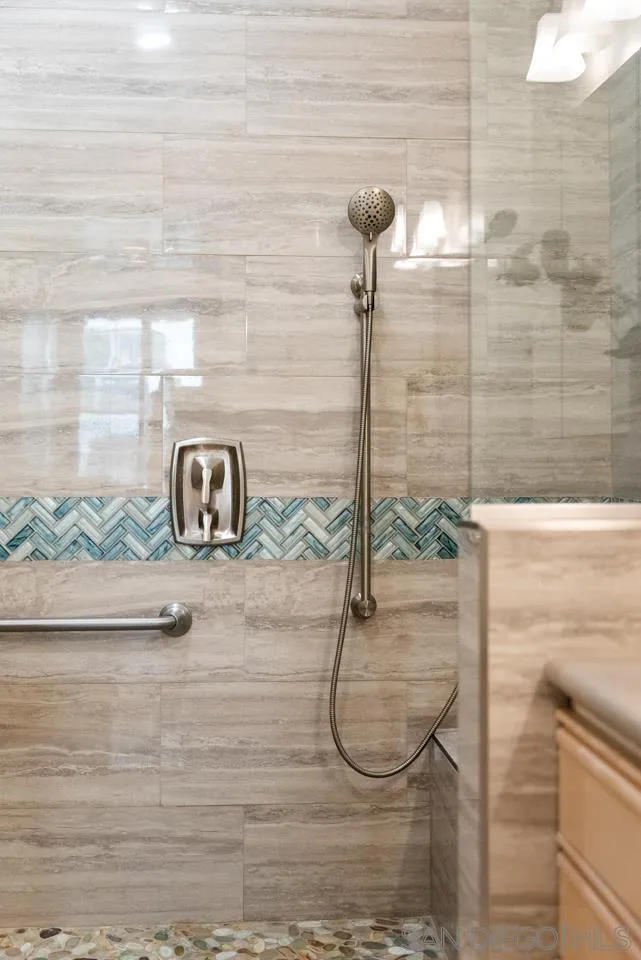 650 Columbia St. Unit 313