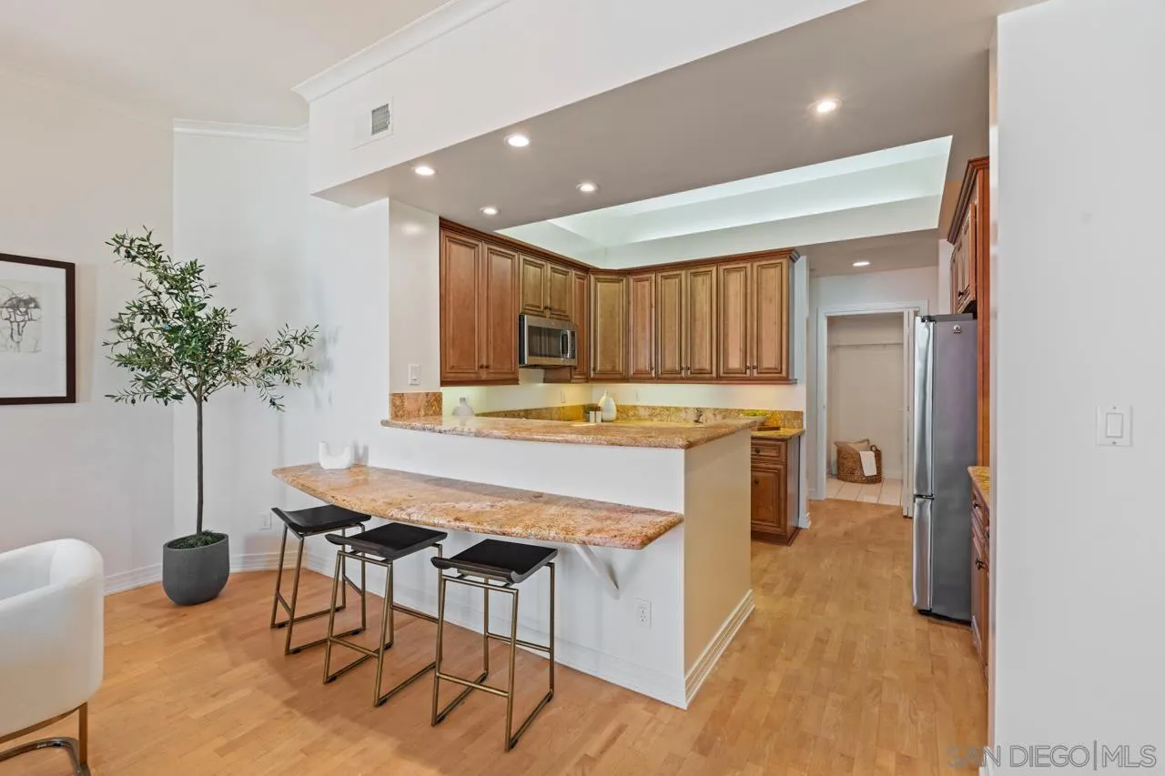 650 Columbia St. Unit 313