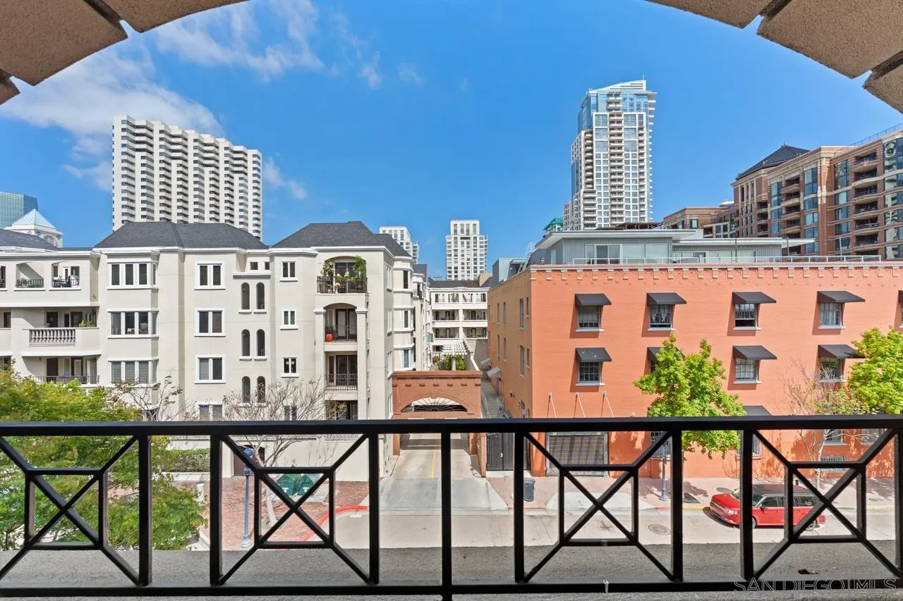 650 Columbia St. Unit 313