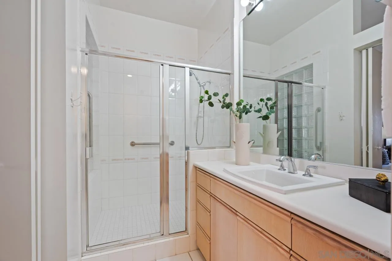 650 Columbia St. Unit 313