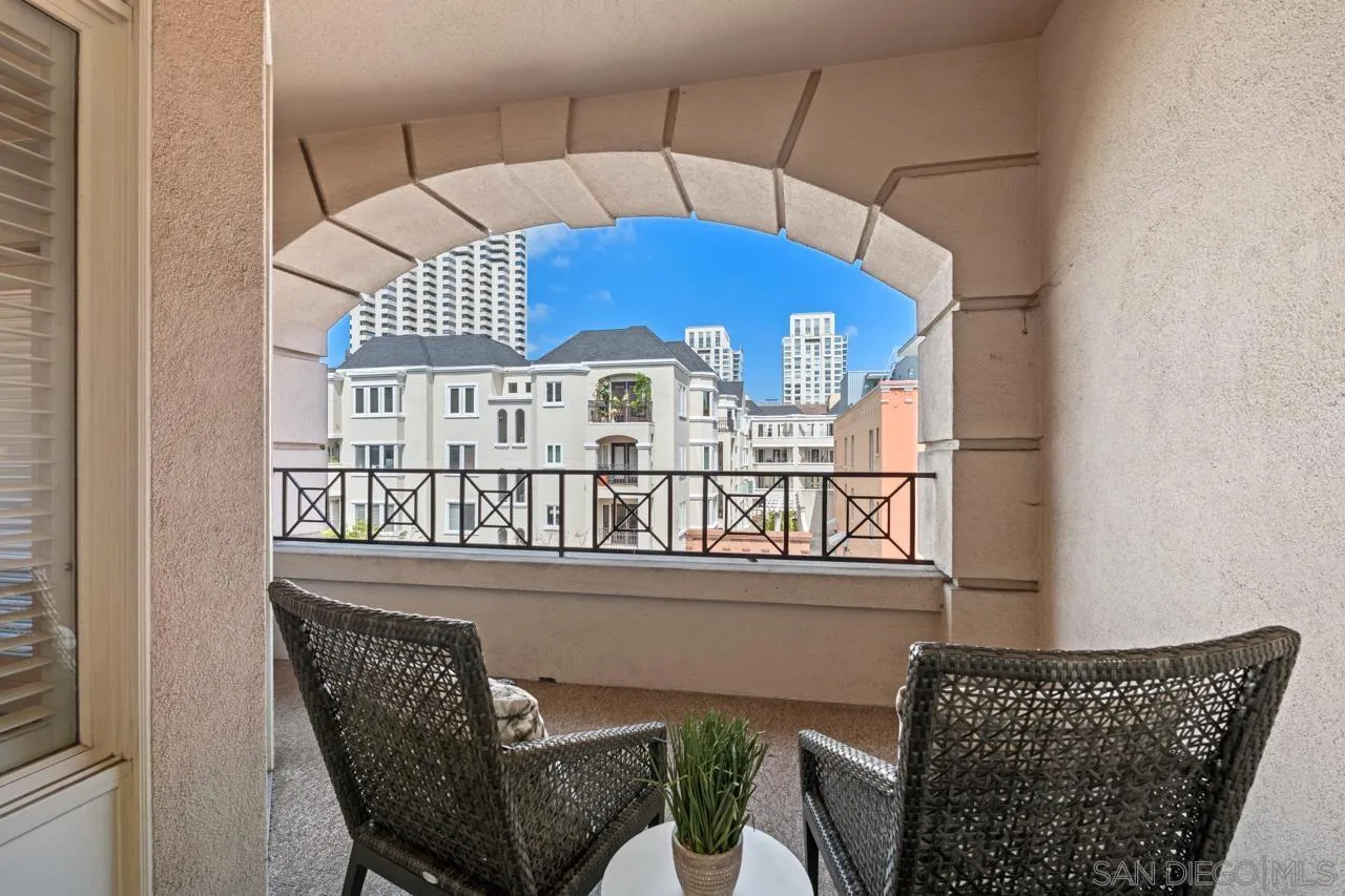 650 Columbia St. Unit 313