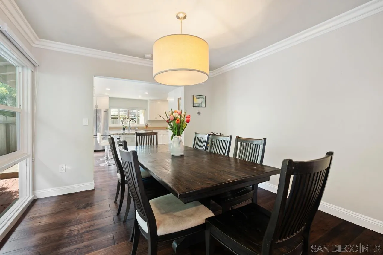 8874 La Jolla Scenic Dr N