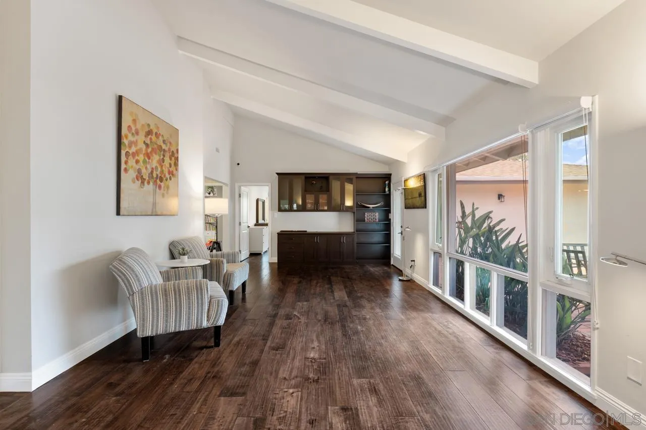 8874 La Jolla Scenic Dr N