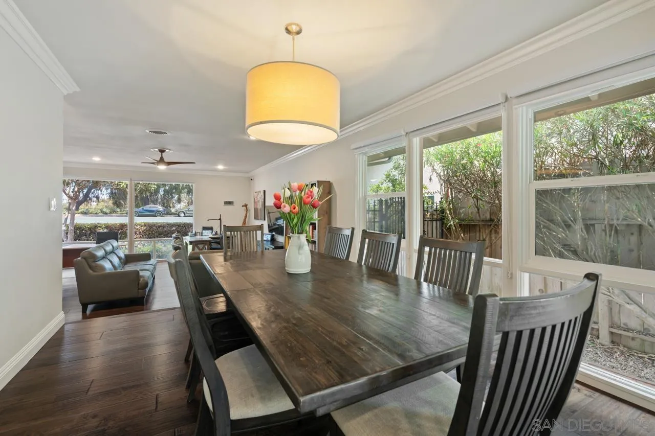 8874 La Jolla Scenic Dr N