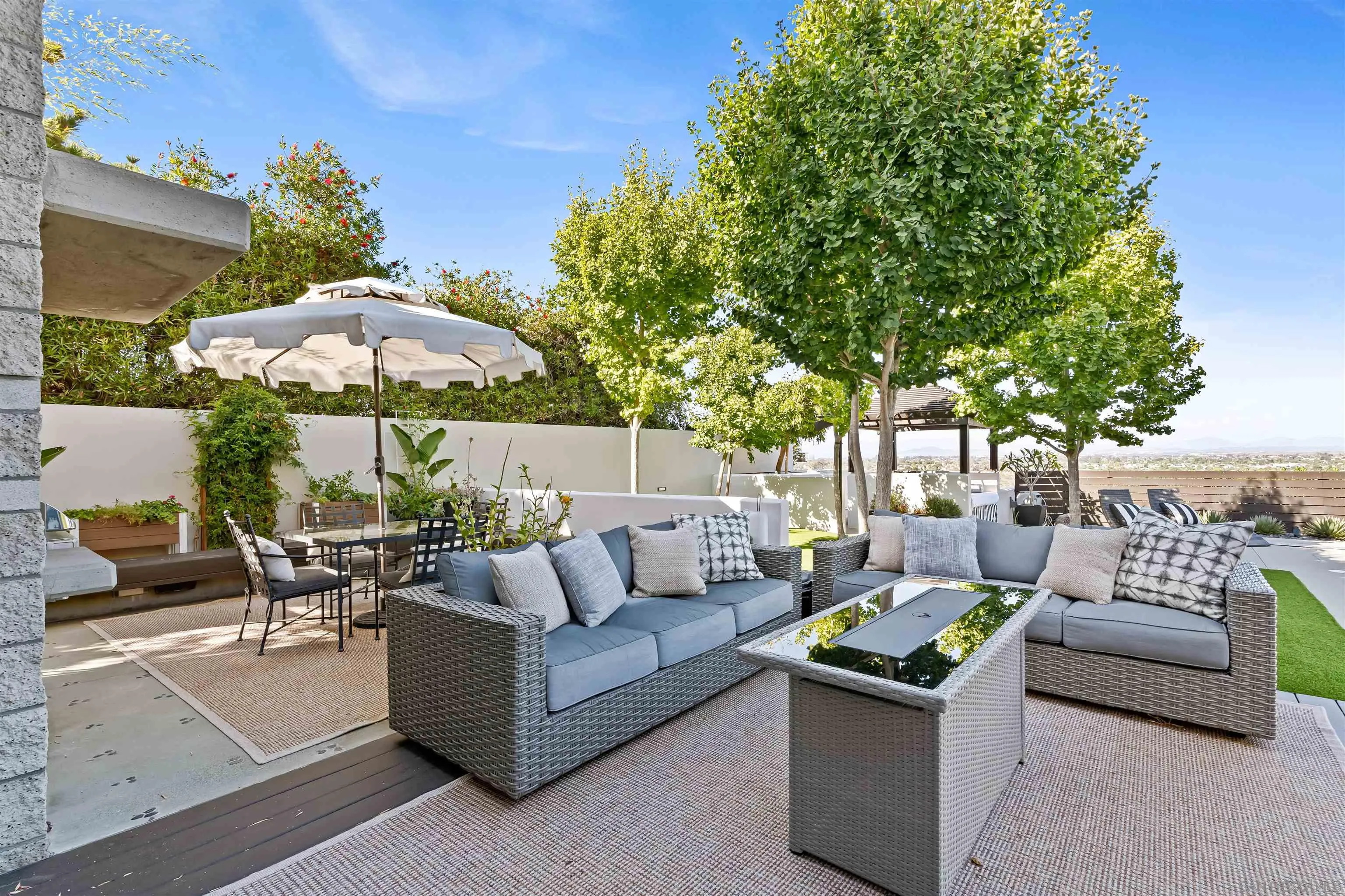5259 Pacifica Dr