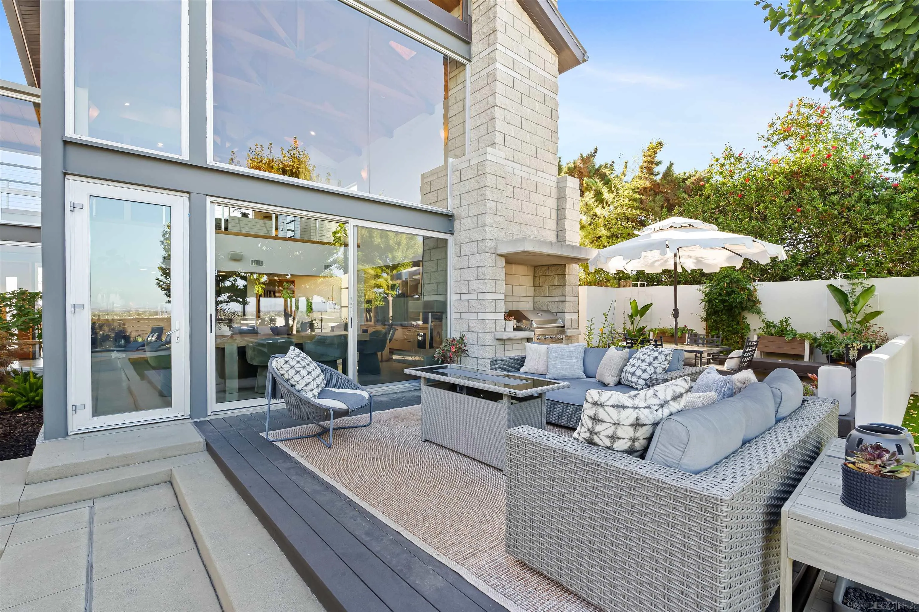 5259 Pacifica Dr