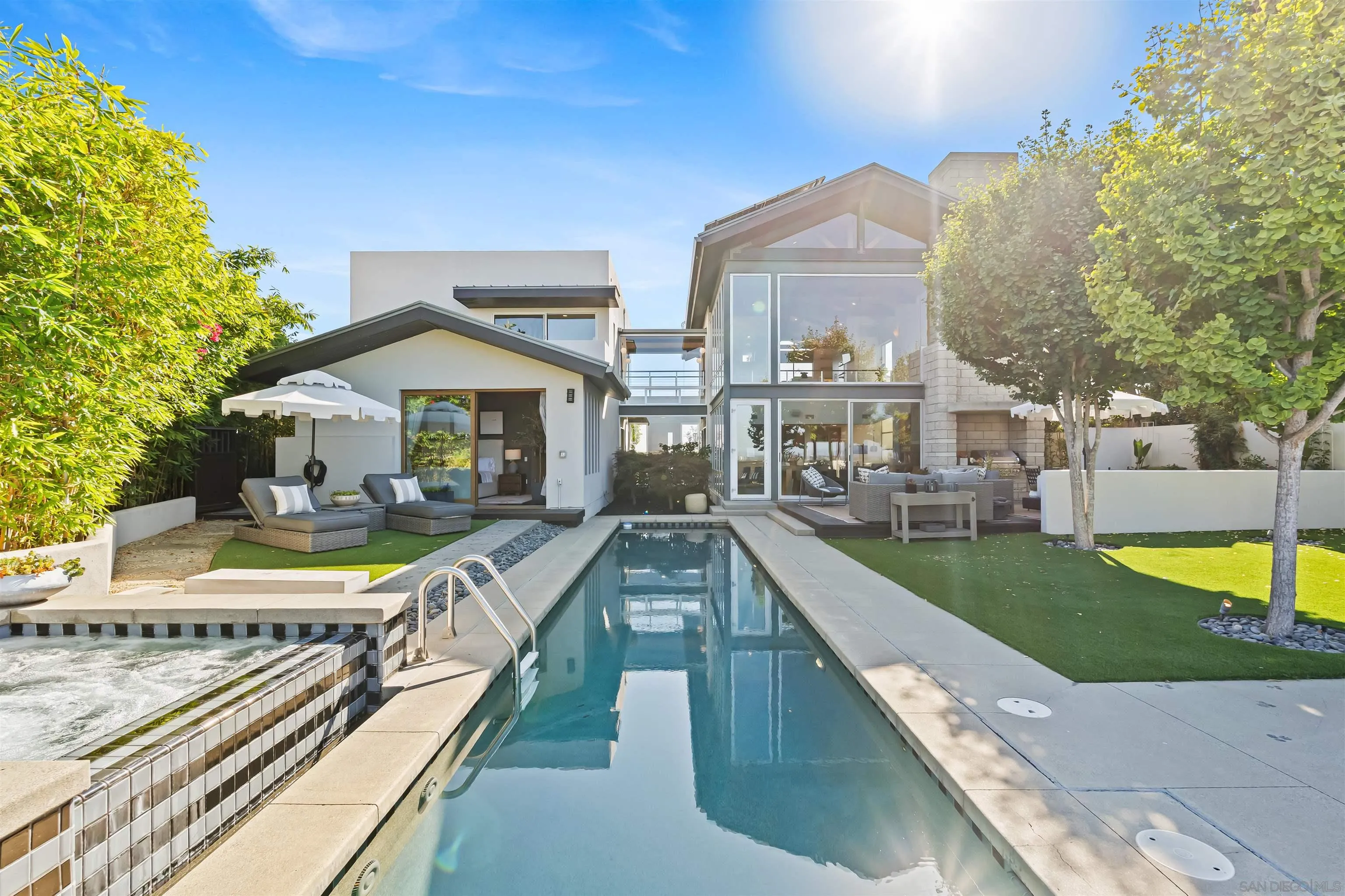 5259 Pacifica Dr