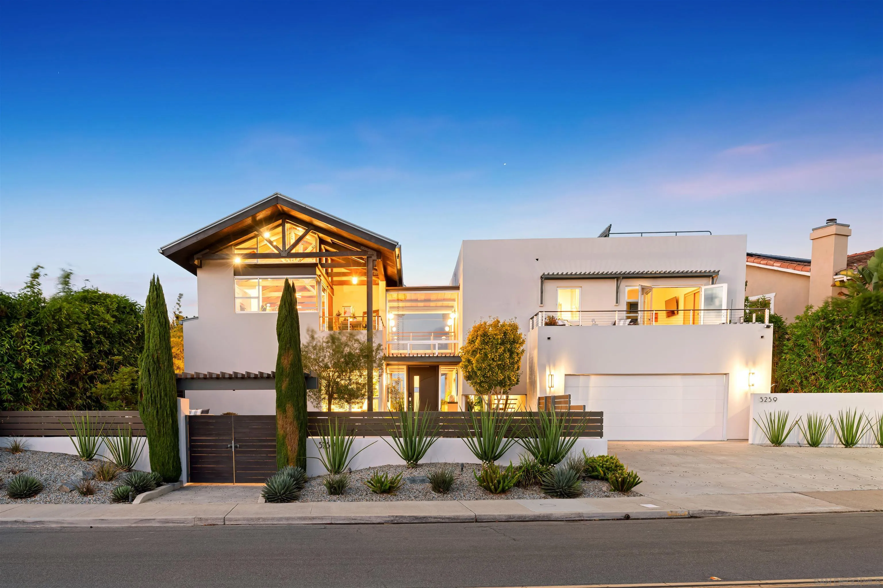 5259 Pacifica Dr