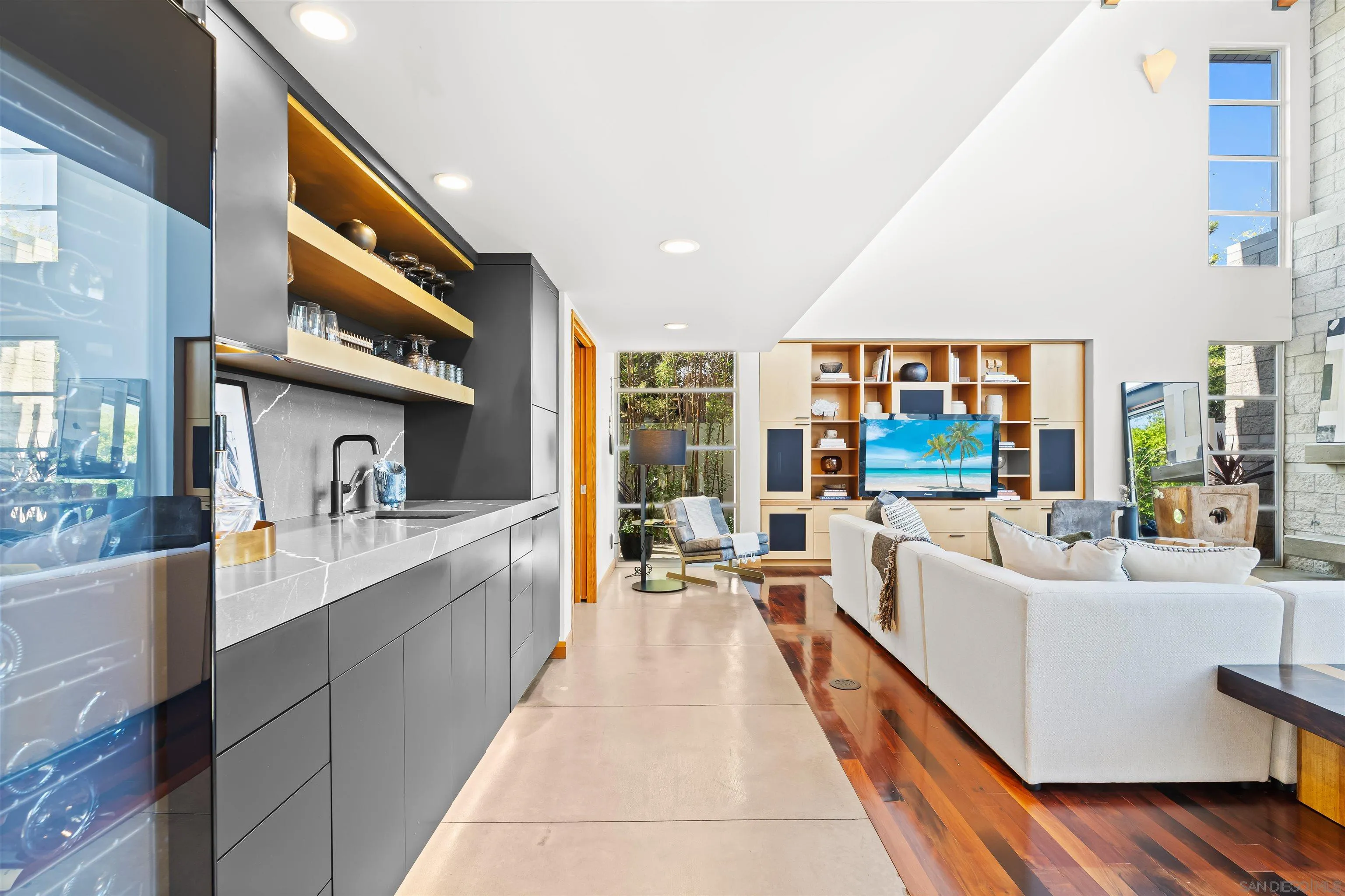5259 Pacifica Dr