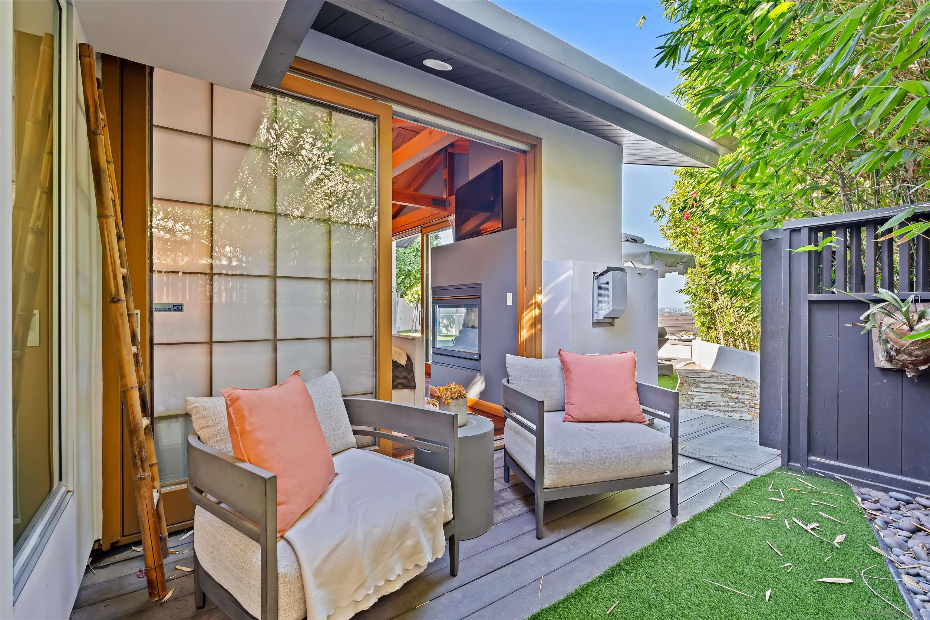 5259 Pacifica Dr