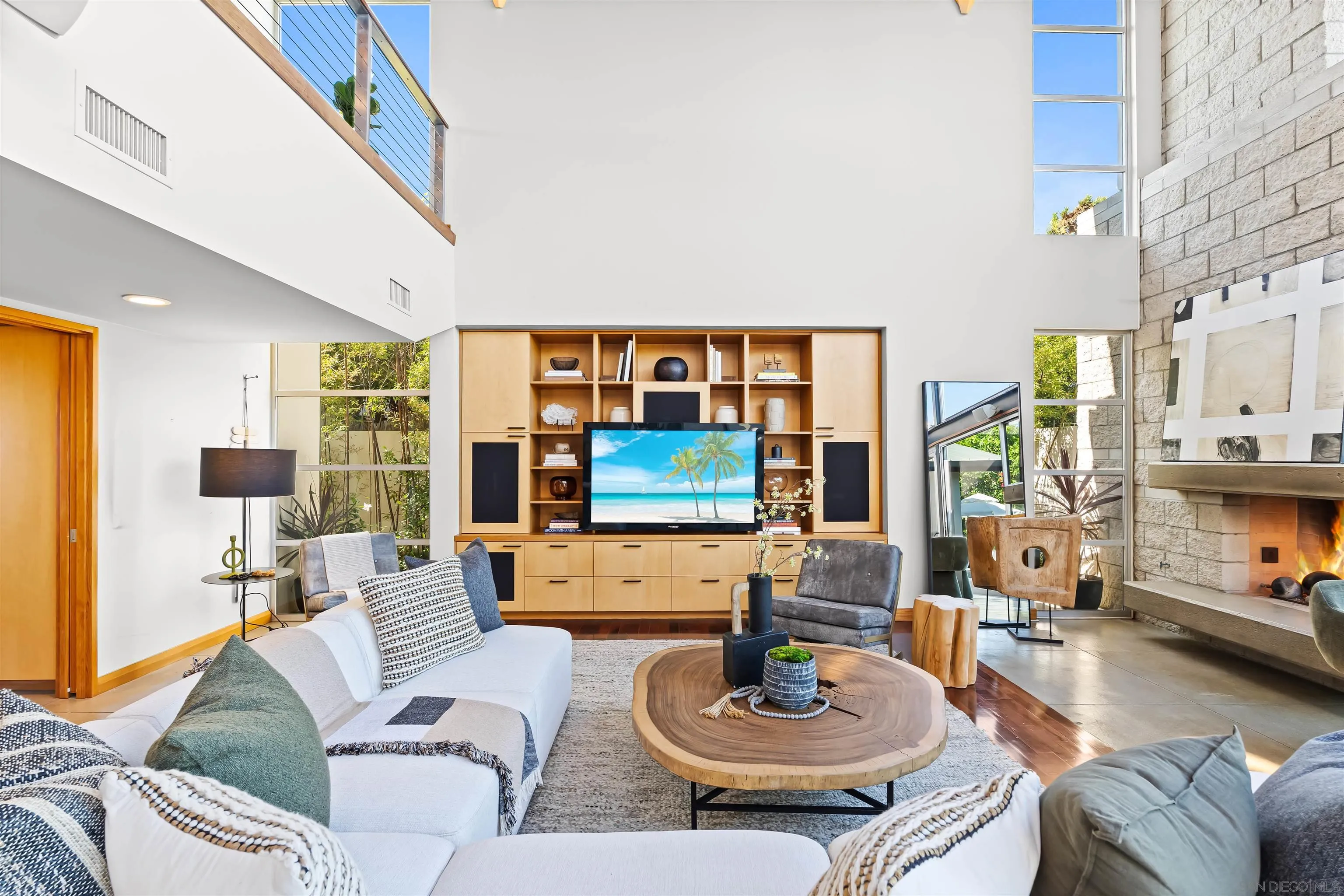 5259 Pacifica Dr