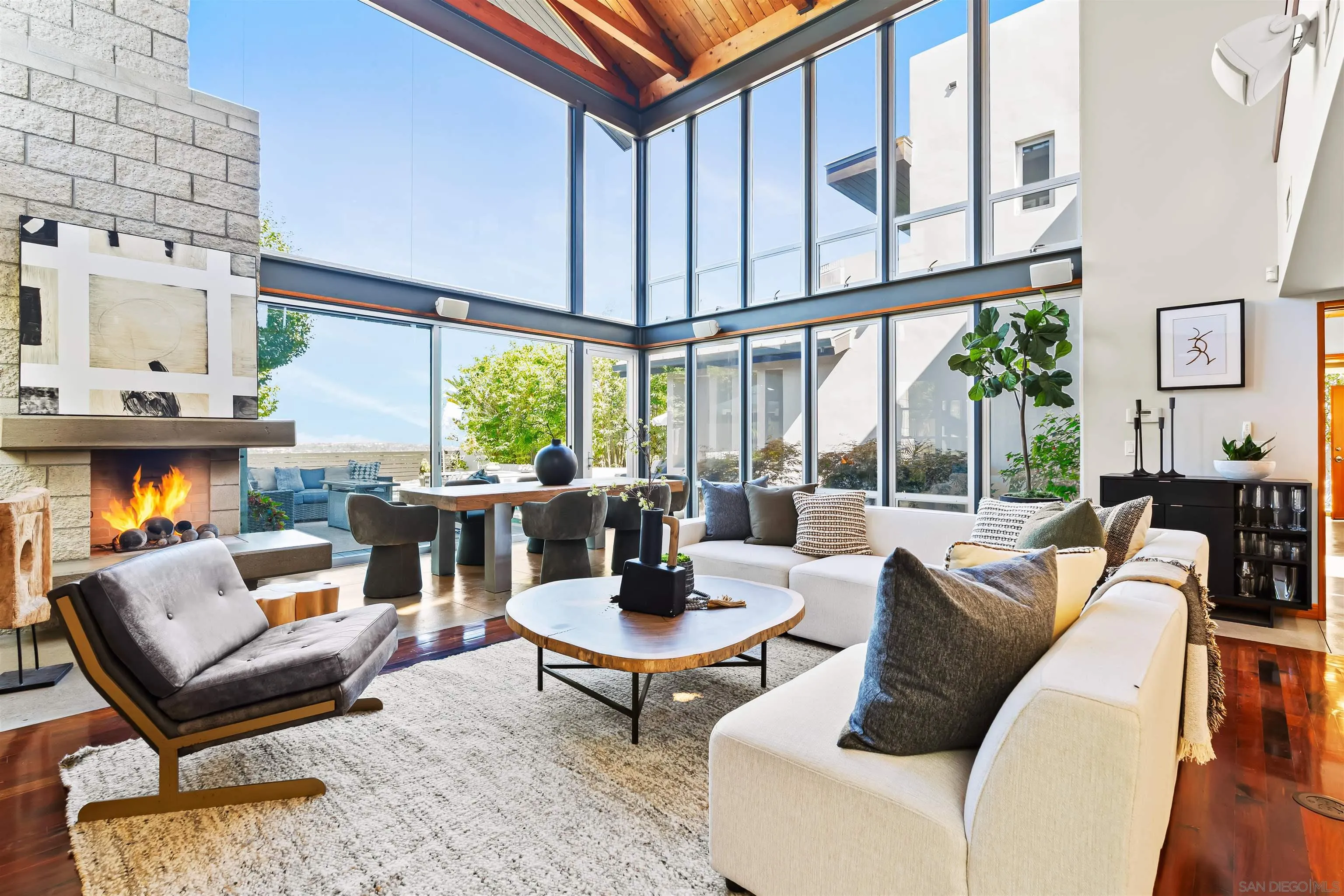 5259 Pacifica Dr