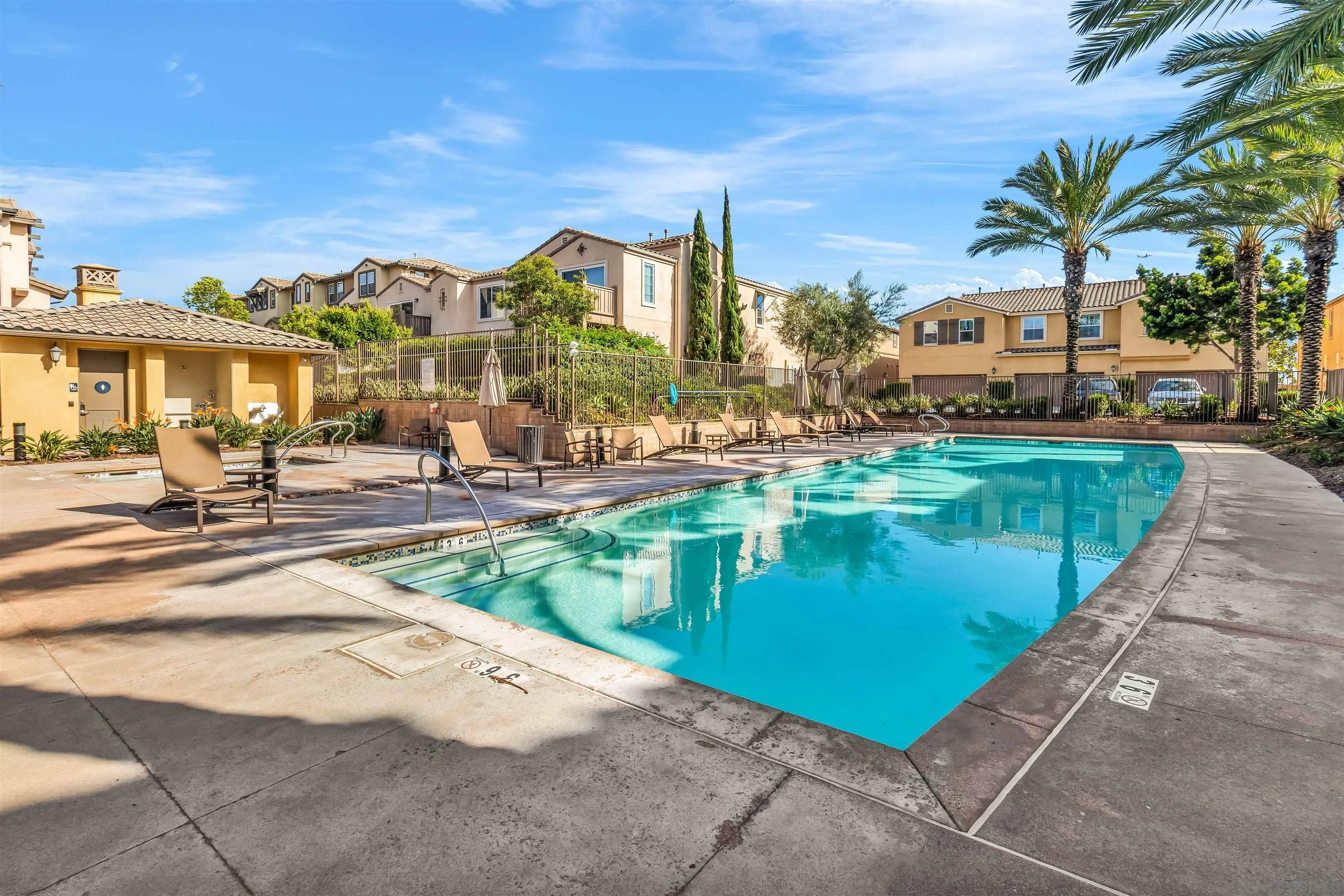 5515 San Roberto