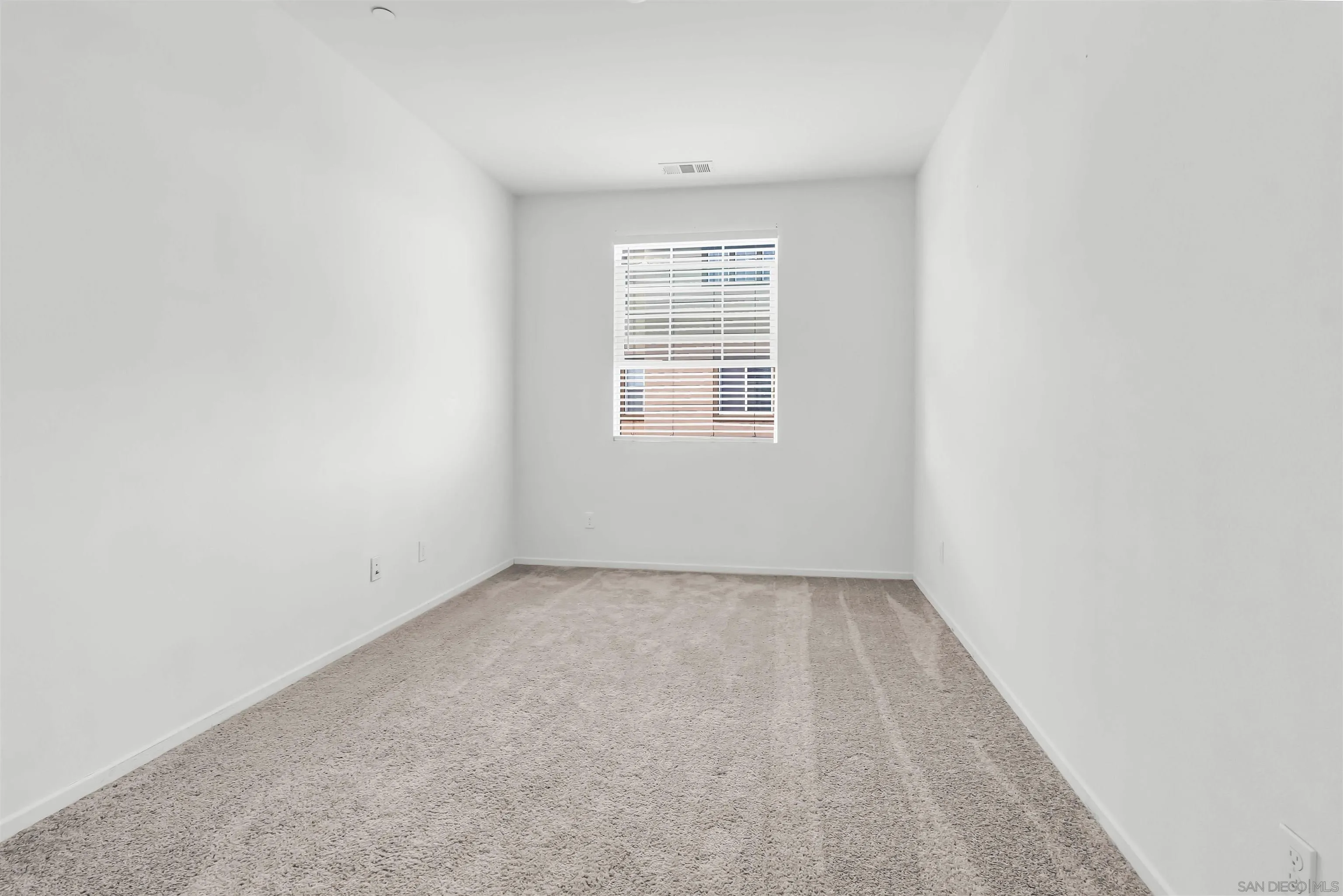 5515 San Roberto