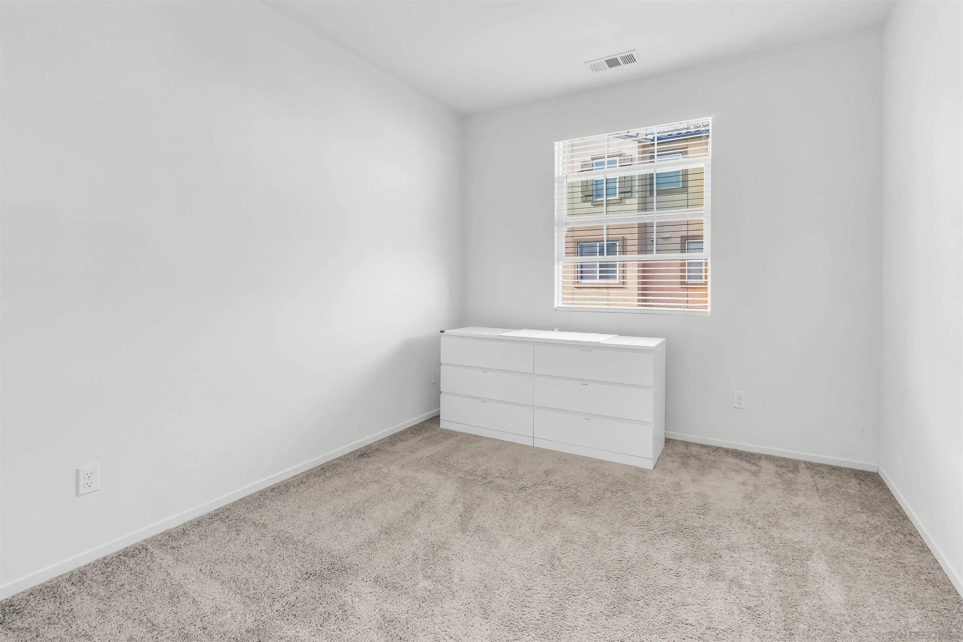 5515 San Roberto