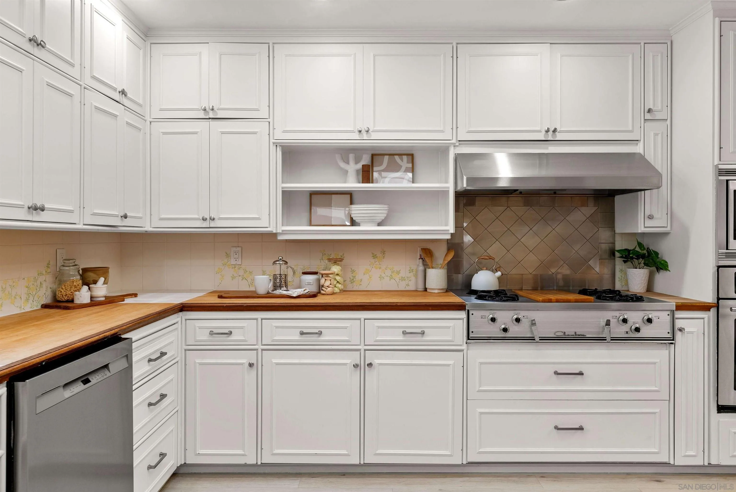 1177 Muirlands Vista Way