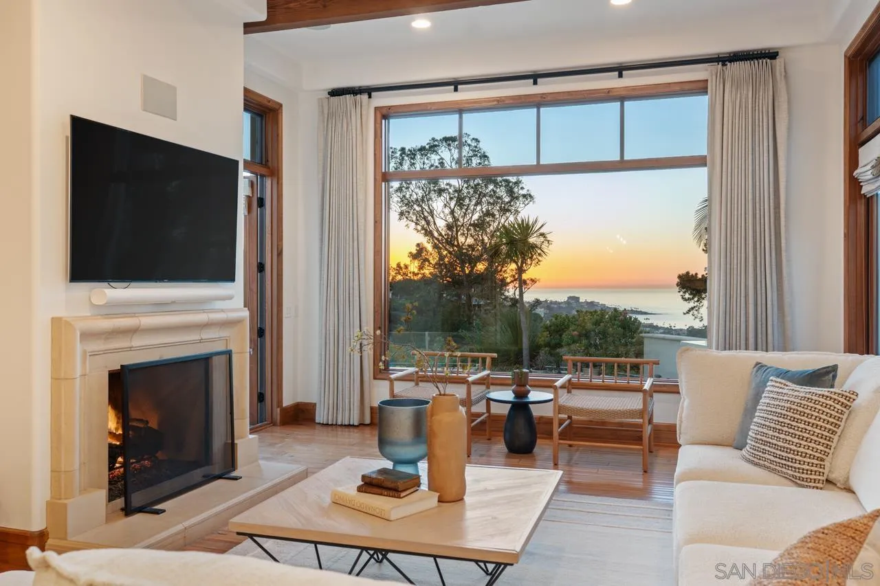 8080 La Jolla Scenic Dr North