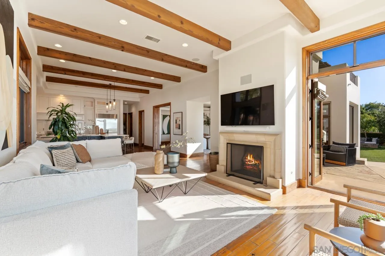 8080 La Jolla Scenic Dr North