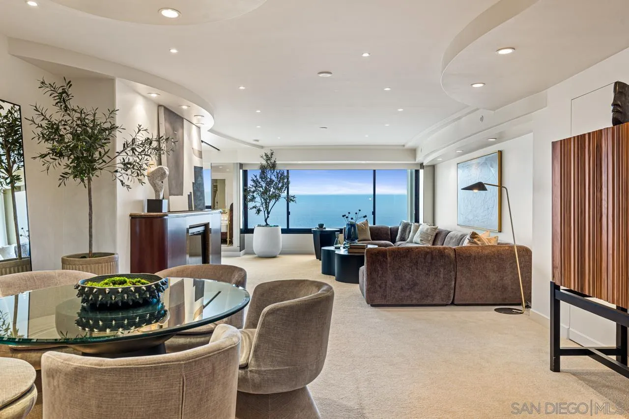 939 Coast Blvd Unit 15e