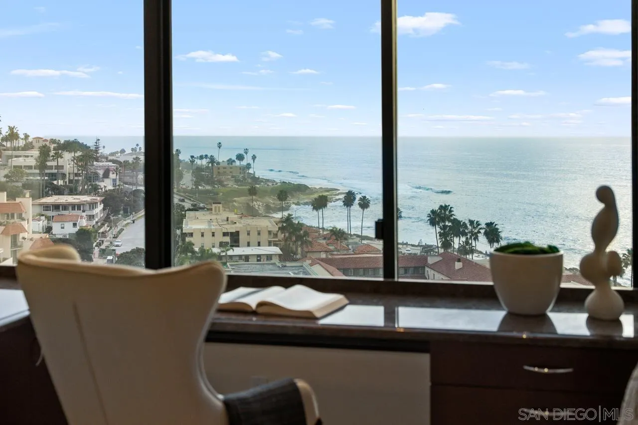 939 Coast Blvd Unit 15e