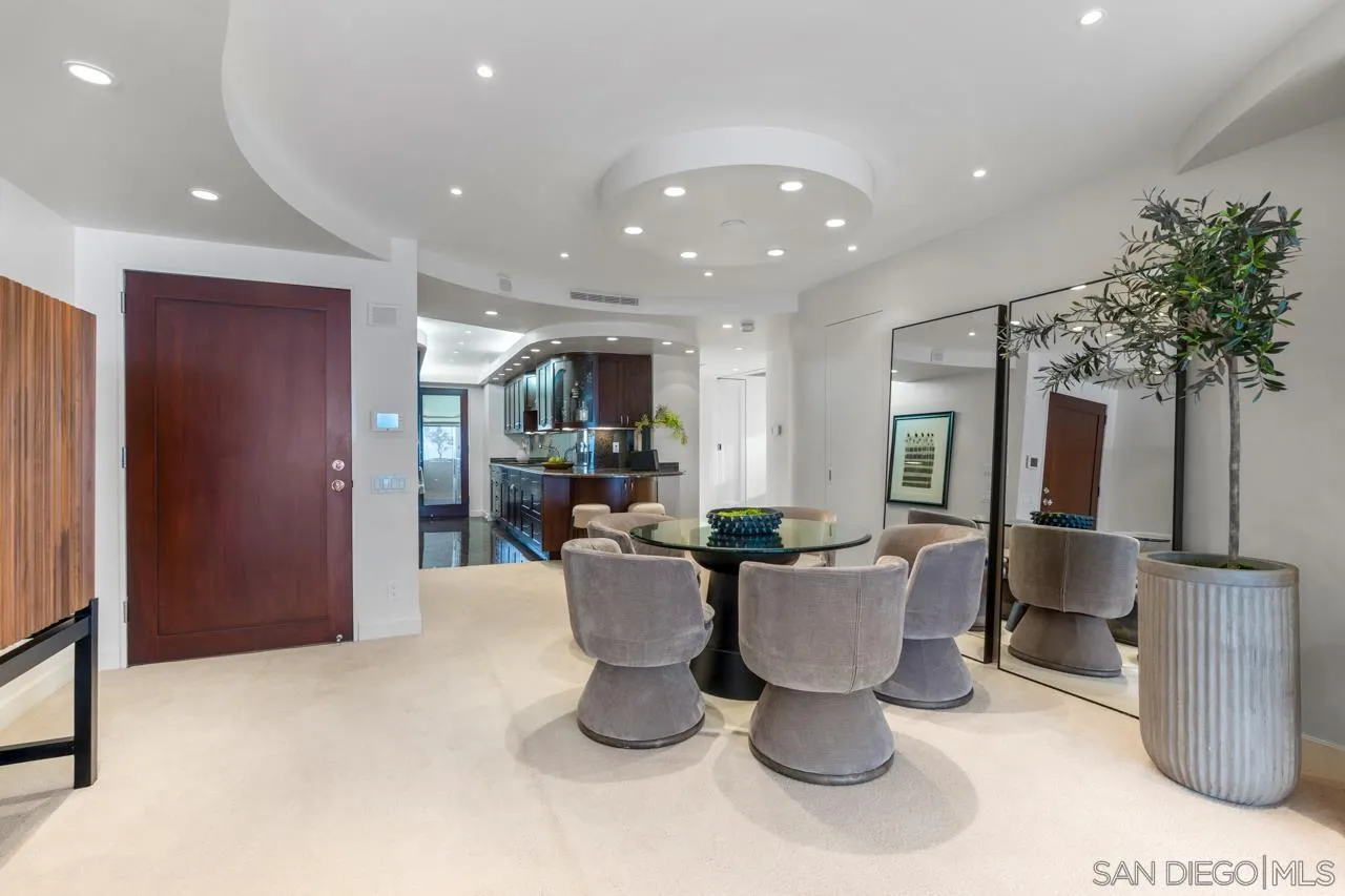 939 Coast Blvd Unit 15e