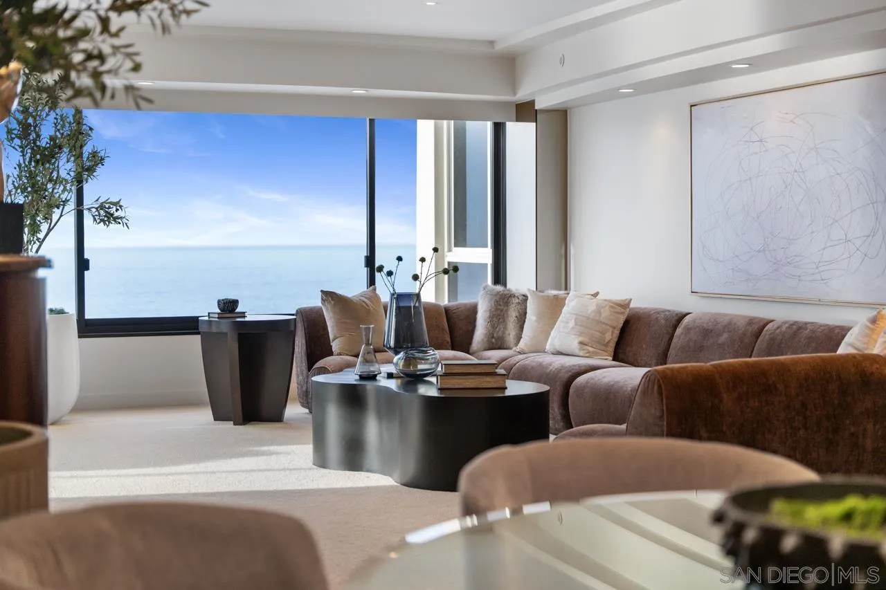 939 Coast Blvd Unit 15e