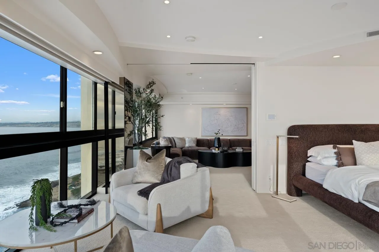 939 Coast Blvd Unit 15e